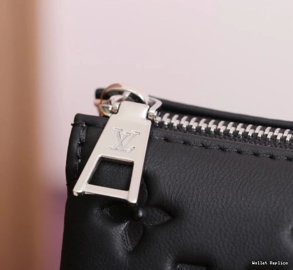 Affordable VUITTON LOUIS COUSSIN PM 0722